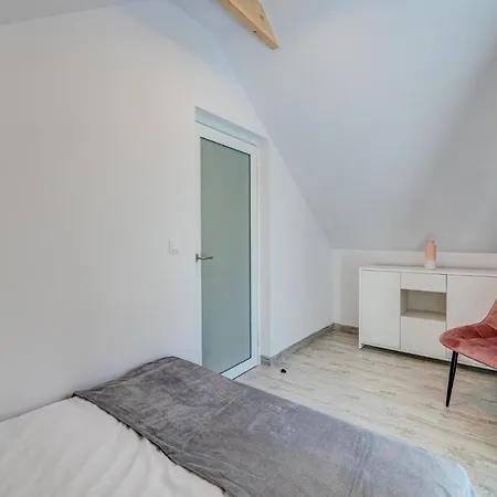 Semesterbostad Profil Family House